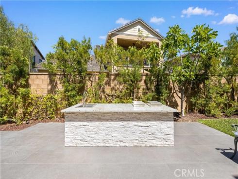 16 Windrow Rd , Tustin, CA
