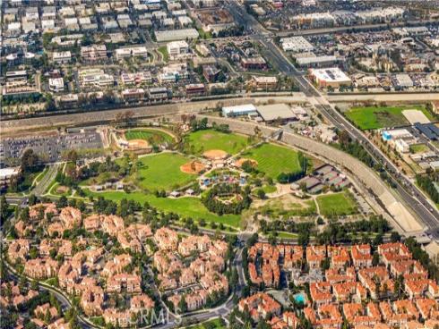16 Windrow Rd , Tustin, CA