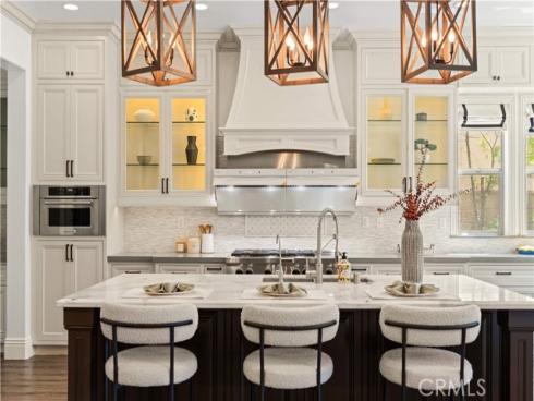 16 Windrow Rd , Tustin, CA