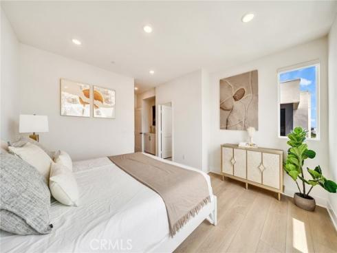 16345  Veterans  , Tustin, CA