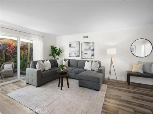 1111 E 1st , Tustin, CA