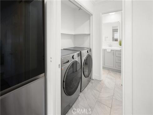 1111 E 1st , Tustin, CA