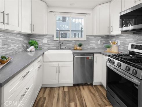 1111 E 1st , Tustin, CA