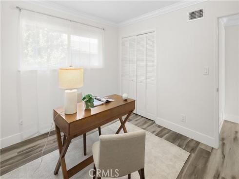 1111 E 1st , Tustin, CA