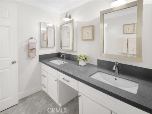 1111 E 1st , Tustin, CA