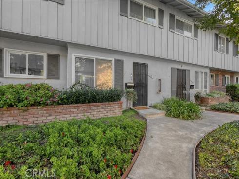 1111 E 1st , Tustin, CA