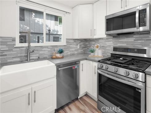 1111 E 1st , Tustin, CA