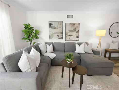 1111 E 1st , Tustin, CA