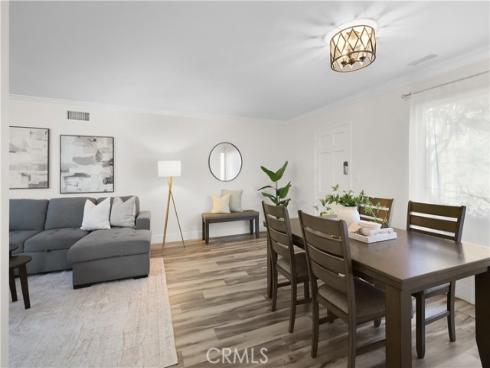 1111 E 1st , Tustin, CA