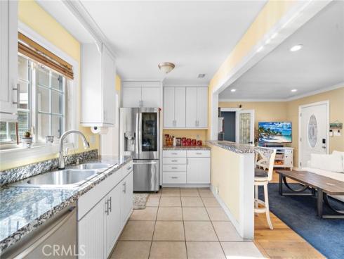 330 S Myrtle , Tustin, CA