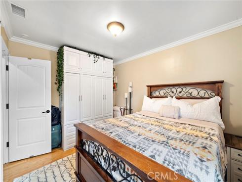 330 S Myrtle , Tustin, CA