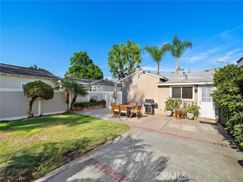 330 S Myrtle , Tustin, CA