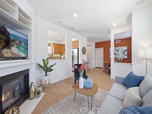 49 Trade Wind , Tustin, CA