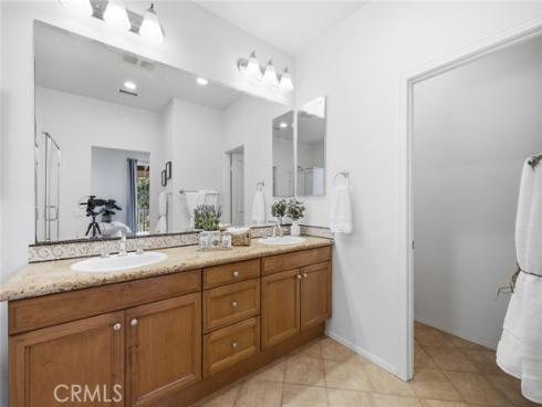 49 Trade Wind , Tustin, CA