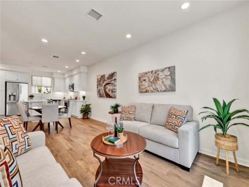 1104 Edgeton Court, Tustin, CA