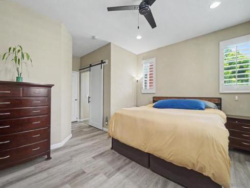 73 Westwind Dr , Tustin, CA