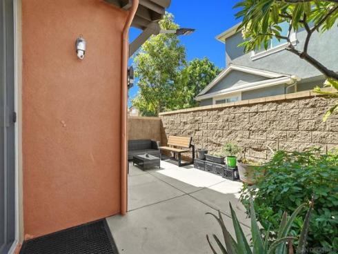 73 Westwind Dr , Tustin, CA