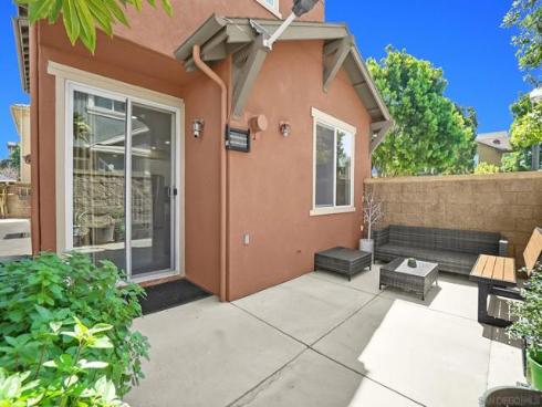 73 Westwind Dr , Tustin, CA