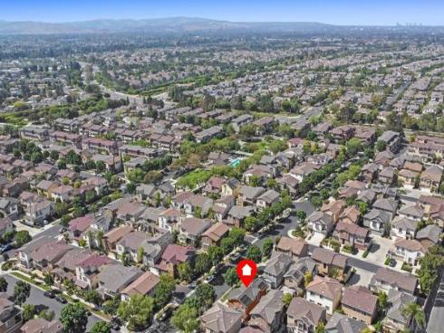 73 Westwind Dr , Tustin, CA