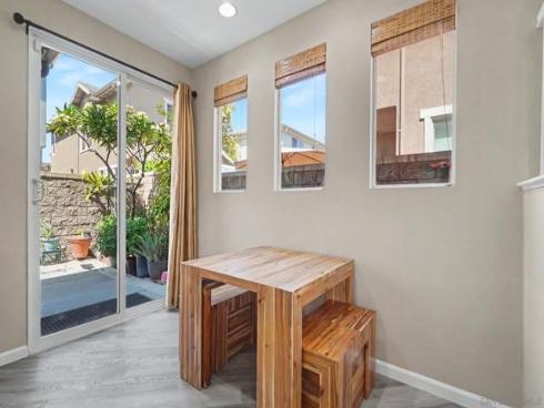 73 Westwind Dr , Tustin, CA