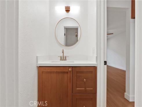 655 W 6th A , Tustin, CA