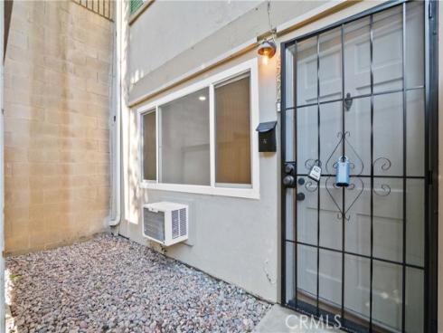655 W 6th  A , Tustin, CA