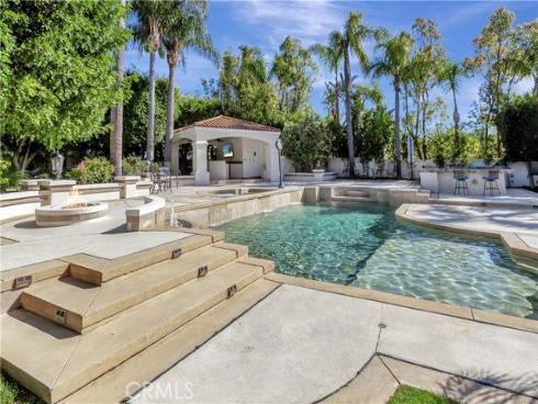 10762 Center Drive, Villa Park, CA