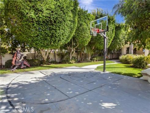 10762 Center Drive, Villa Park, CA