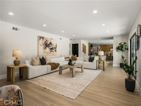 10282 Old Lamplighter Lane, Villa Park, CA