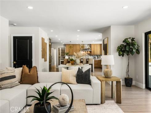 10282 Old Lamplighter Lane, Villa Park, CA