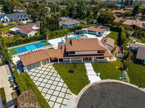 10282 Old Lamplighter Lane, Villa Park, CA