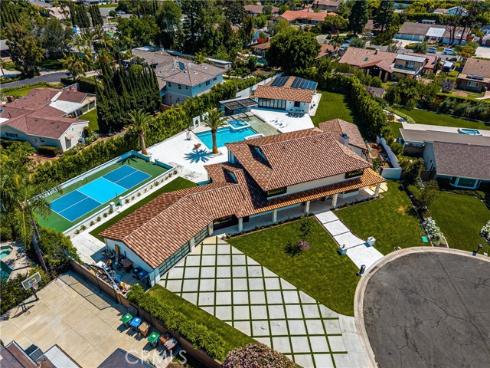 10282 Old Lamplighter Lane, Villa Park, CA