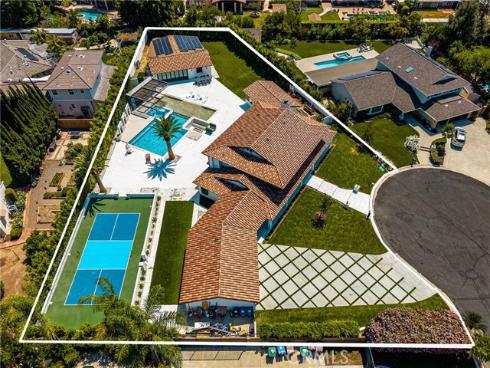 10282 Old Lamplighter Lane, Villa Park, CA
