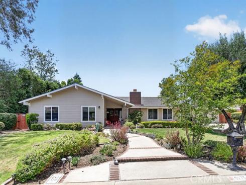 9275 Hidden Valley