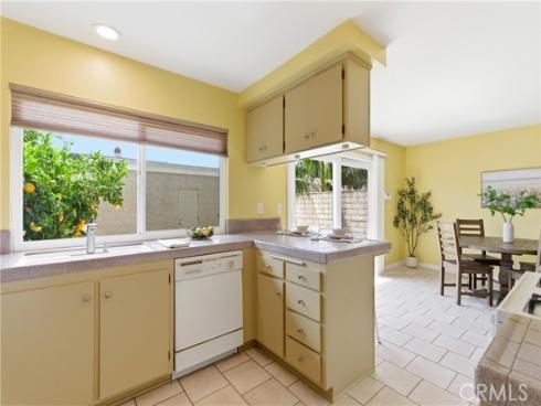 5021 Vauxhall Road, Westminster, CA