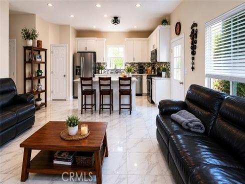 14181  Roxanne  , Westminster, CA