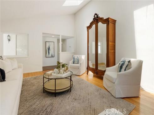 5642  Meinhardt  , Westminster, CA