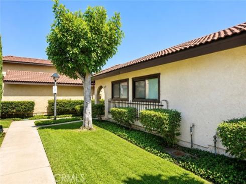8952 Barcelona , Westminster, CA