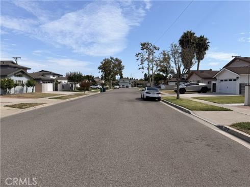 15792 Las Nubes , Westminster, CA