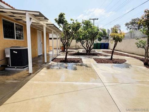 8962 Elvira , Westminster, CA