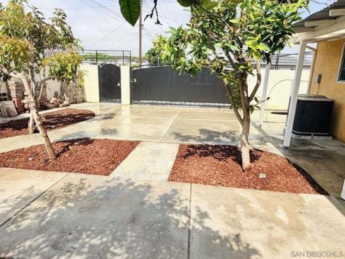 8962 Elvira , Westminster, CA