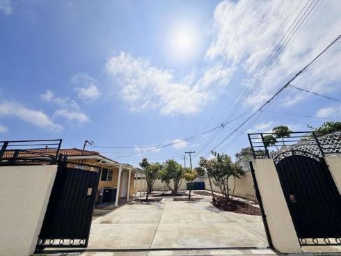 8962 Elvira , Westminster, CA