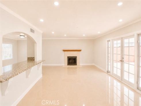 9440 Mcfadden , Westminster, CA