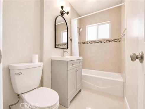 9440 Mcfadden , Westminster, CA