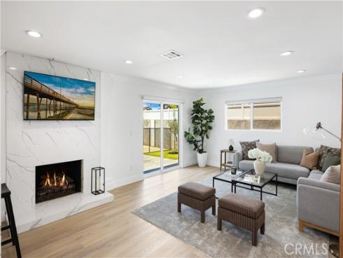 13631 University , Westminster, CA