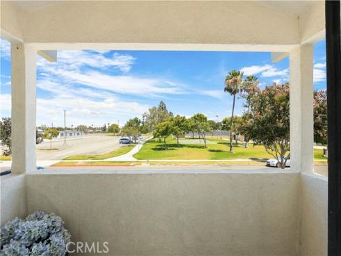 13631 University , Westminster, CA