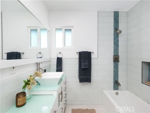 13631 University , Westminster, CA