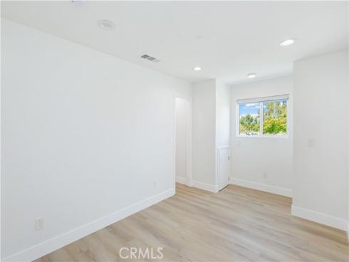 13631 University , Westminster, CA