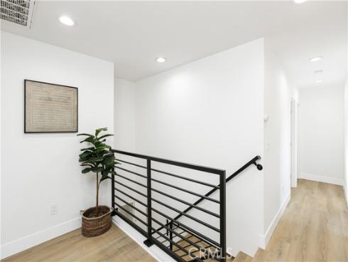 13631 University , Westminster, CA