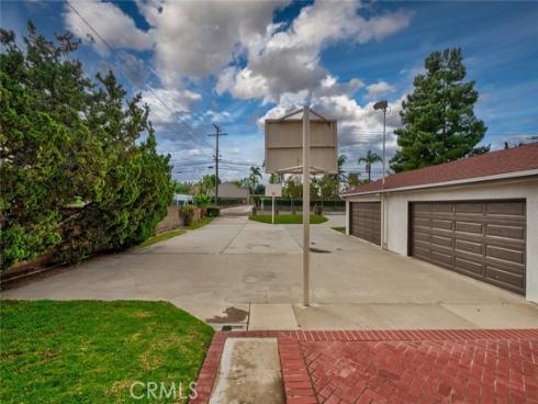 17751 Buena Vista Avenue, Yorba Linda, CA